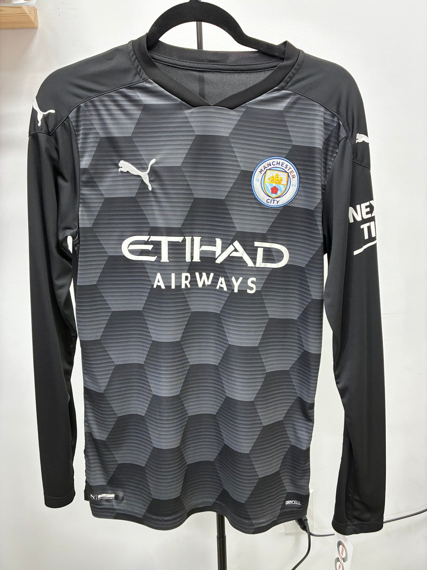 2020-21 Manchester City GK Jersey / Medium / 8/10