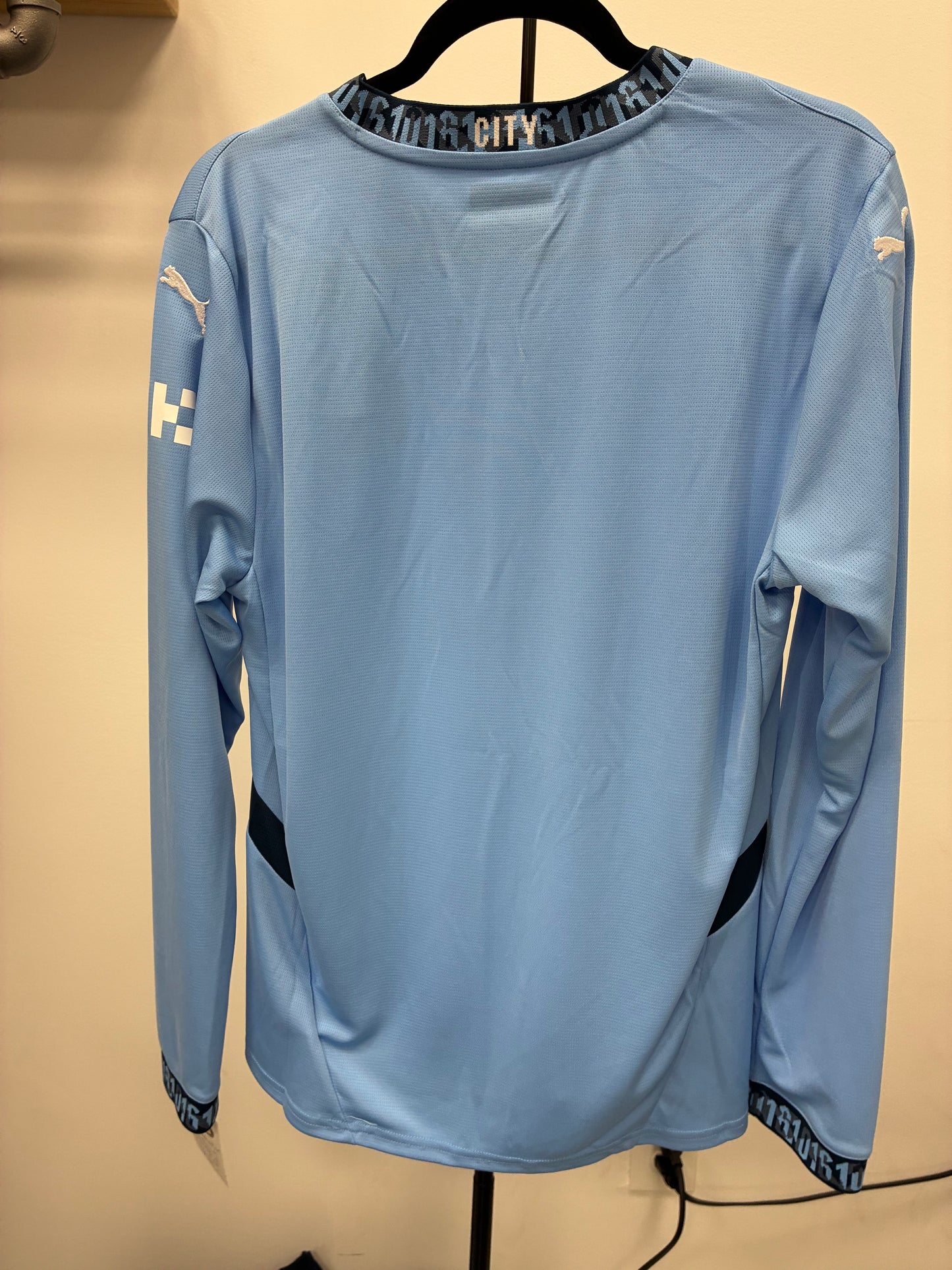2024-25 Manchester City Home Jersey / Medium / New