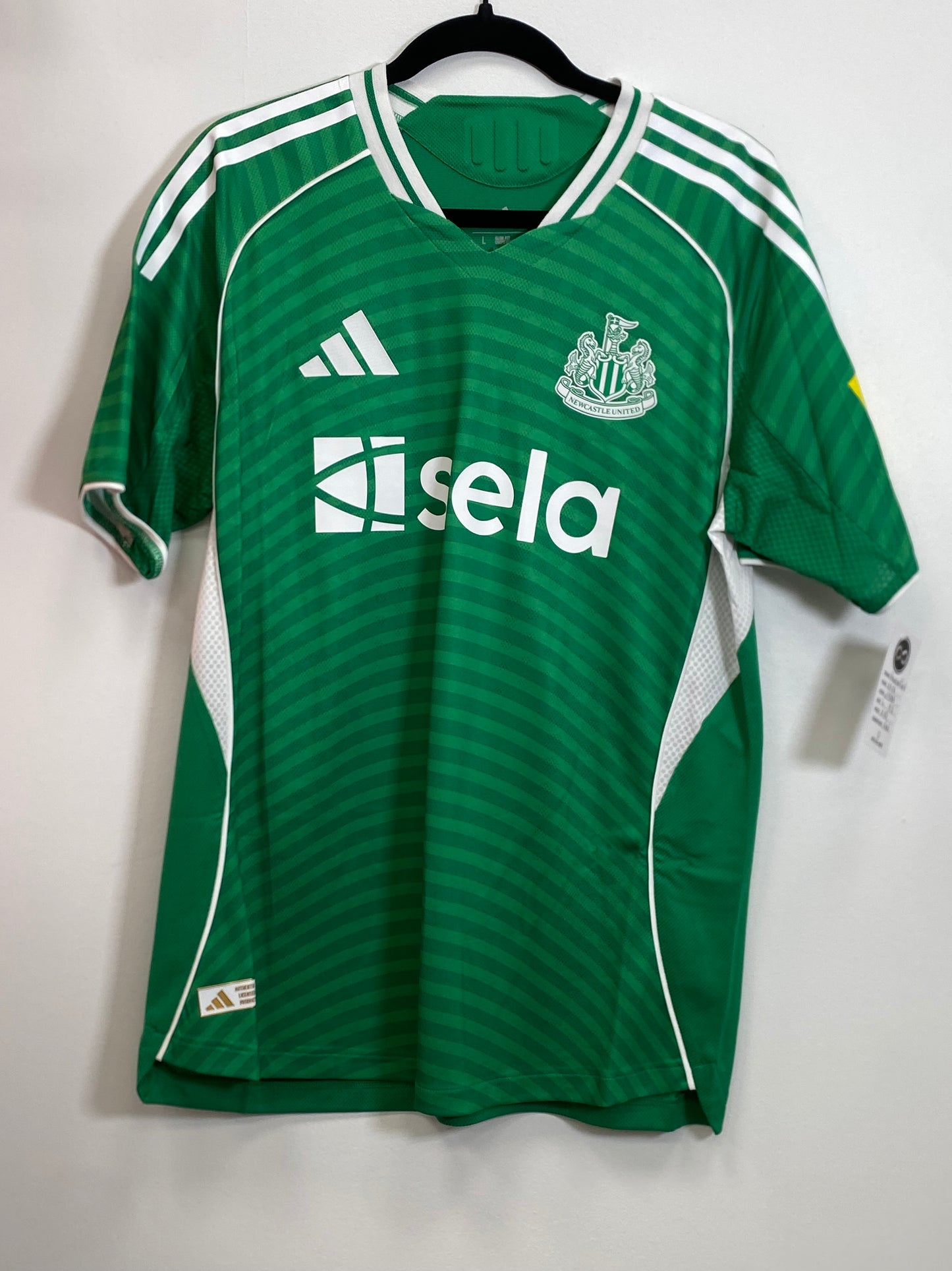 2025-26 Newcastle United Away Jersey / Large / New