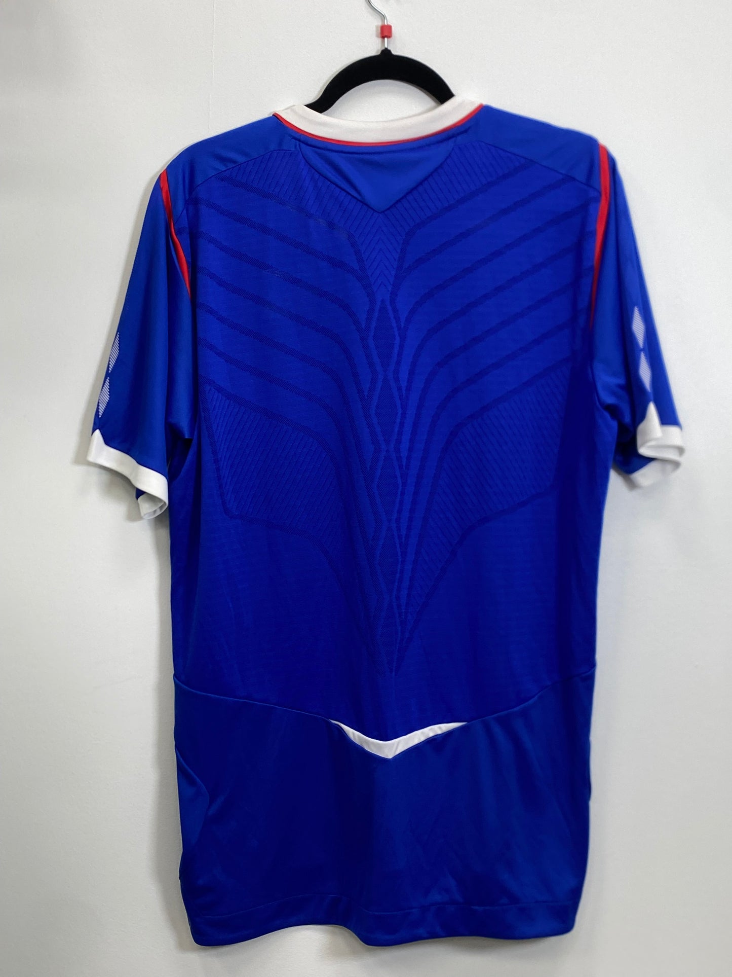 2009-10 Linfield FC Home Jersey / Large / New