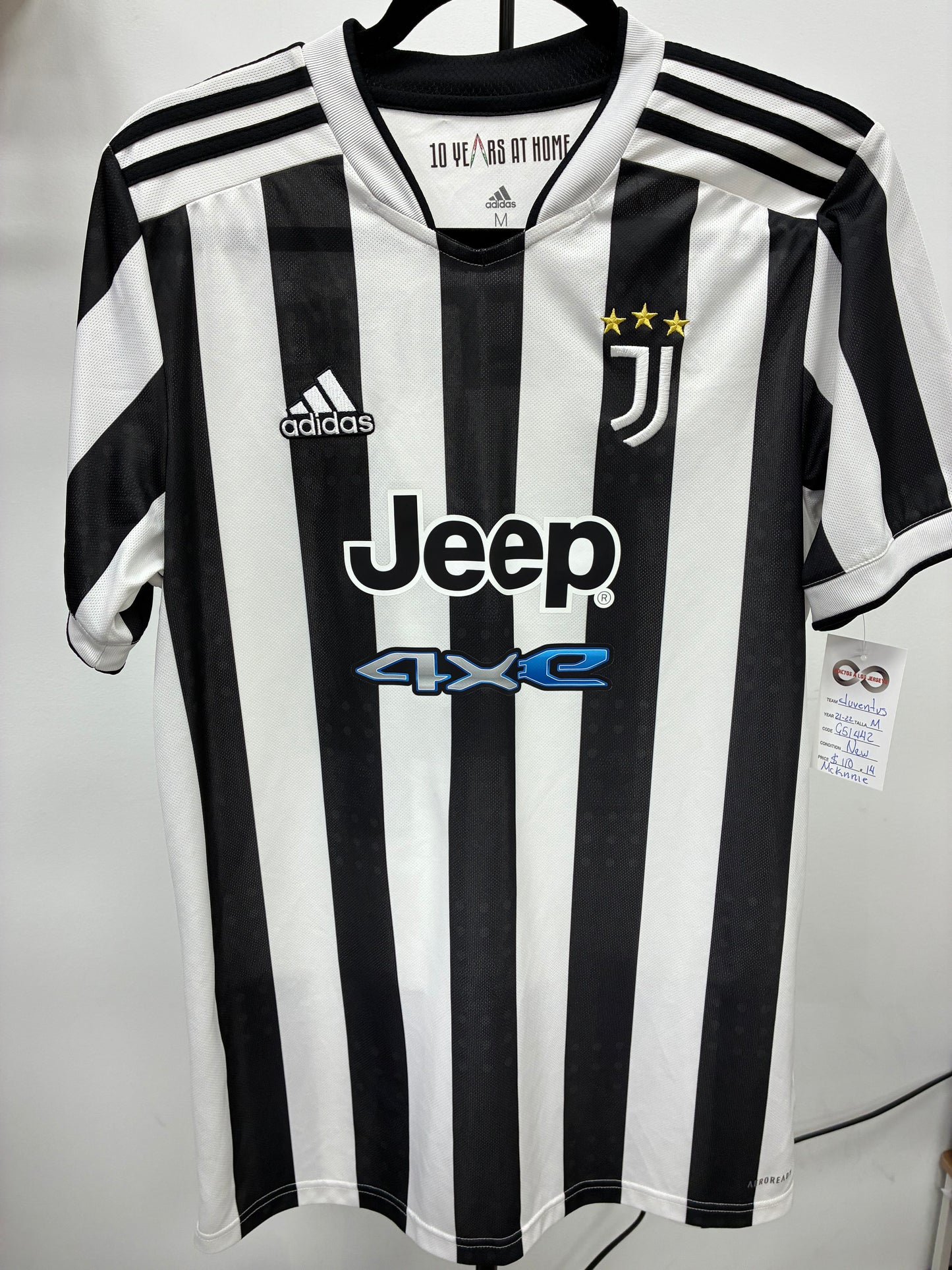 2021-22 Juventus FC 14 McKennie Home Jersey / Medium / New