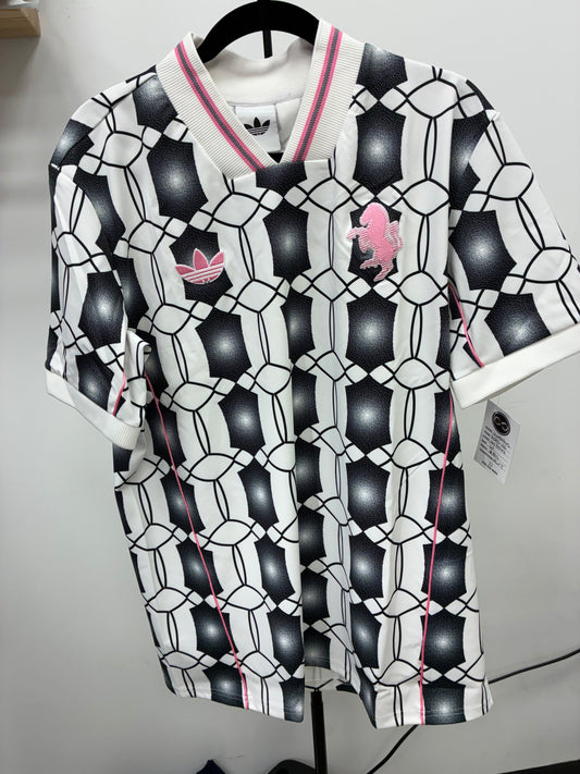 2025-26 Juventus FC Shirt / Medium / New