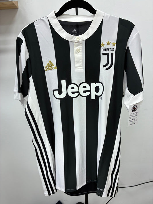 2017-18 Juventus Home Jersey / Medium / 10/10