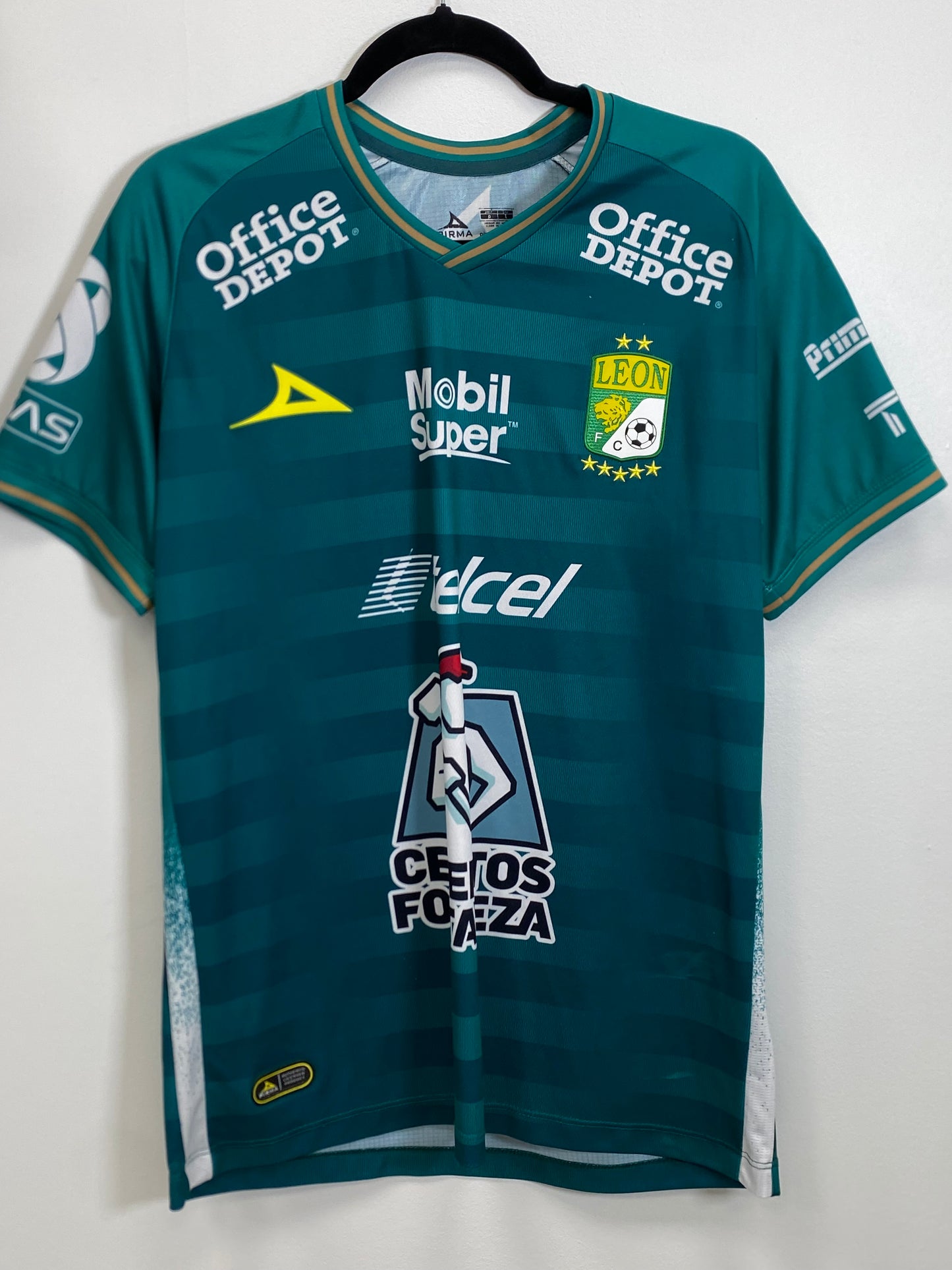 2020-21 Club León Home Jersey / Large / Excellent