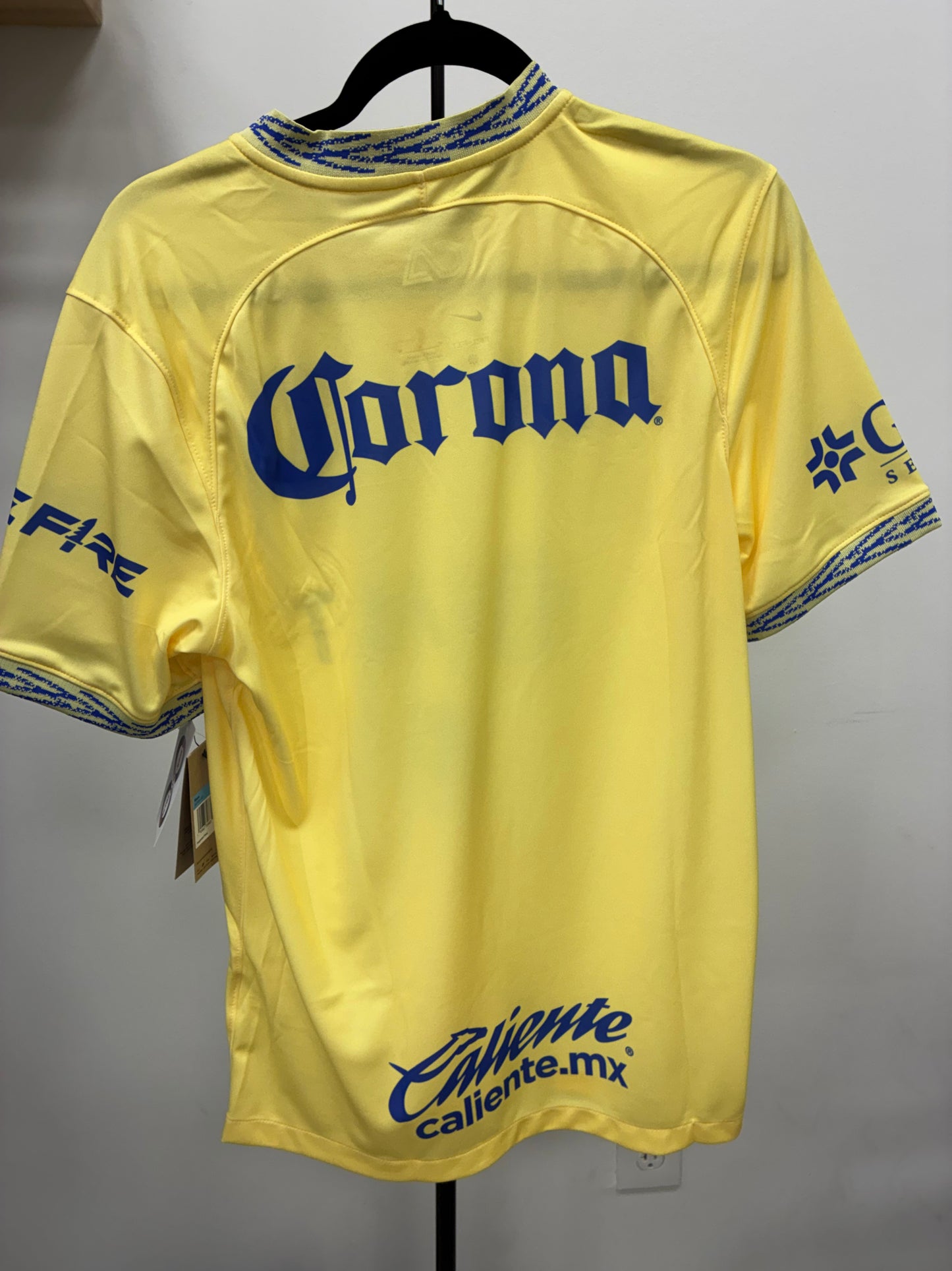 2022-23 Club América Home Jersey / Medium / New
