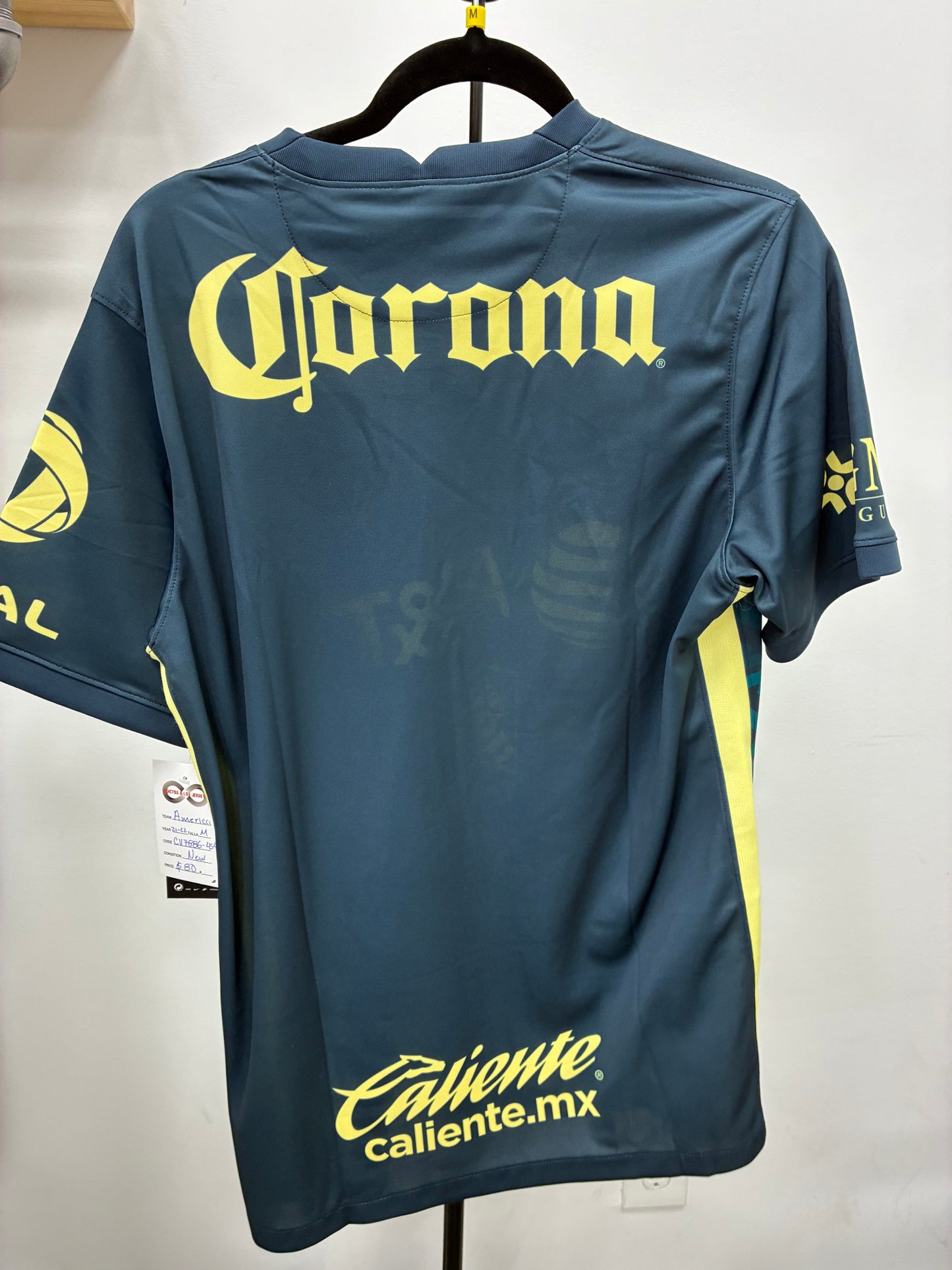 2021-22 Club América Away Jersey / Medium / New