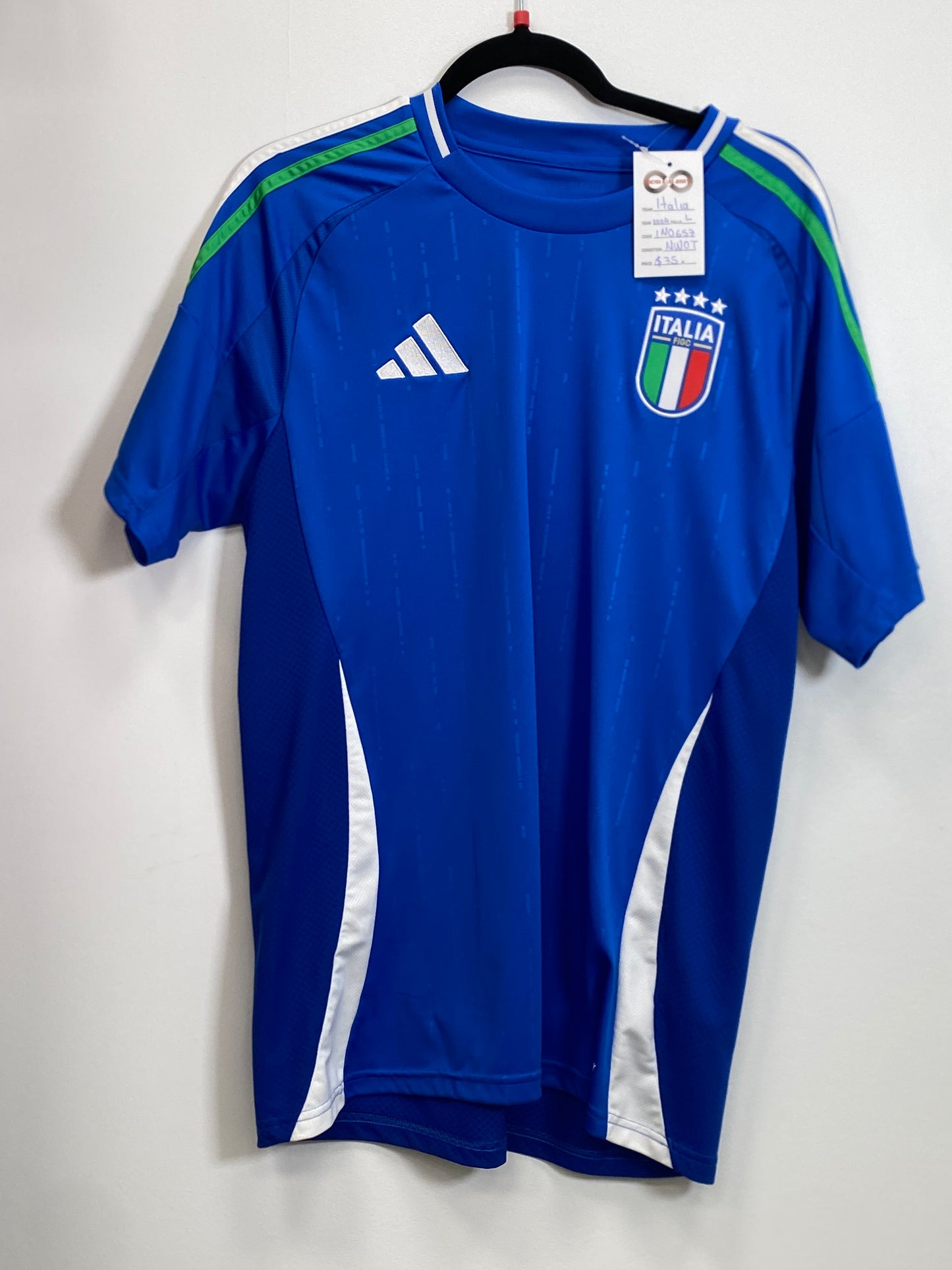 2024 Italy Home Jersey / Large / New