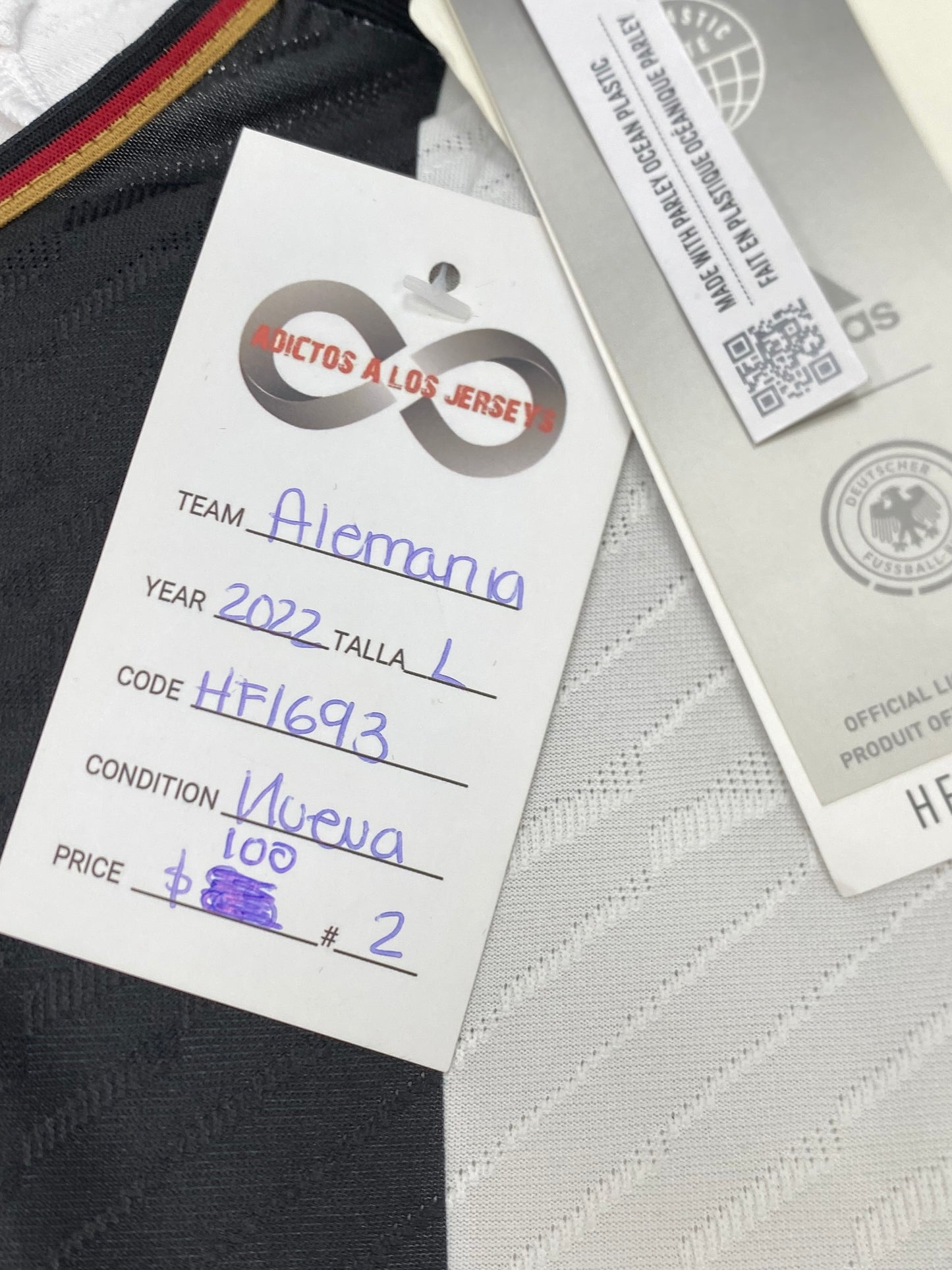 2022 Germany Home Jersey / Large / New w