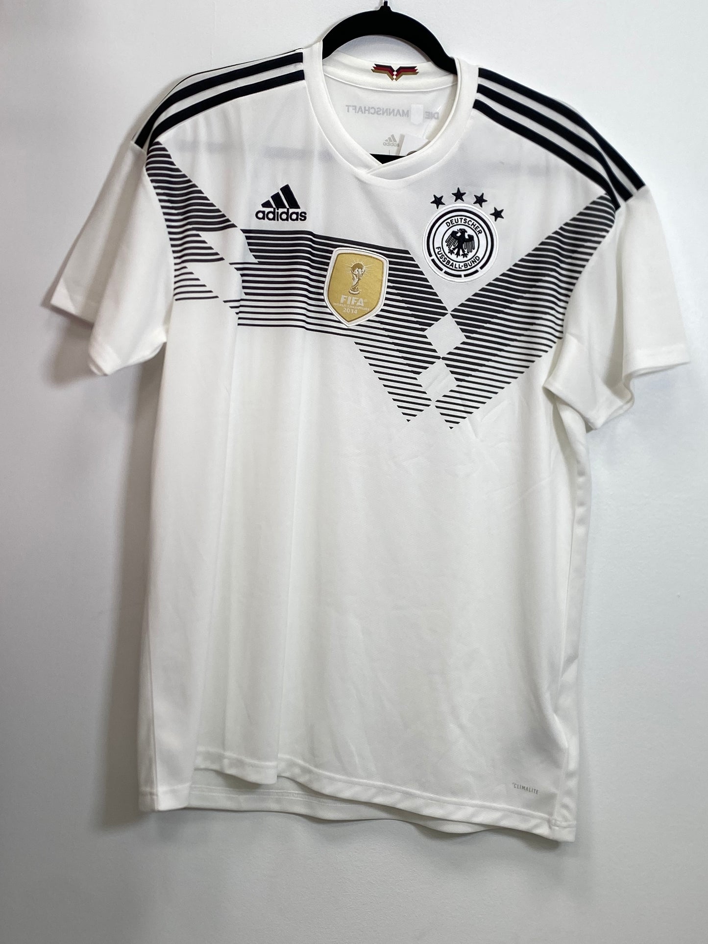 2017 Germany Home Jersey / Large / New