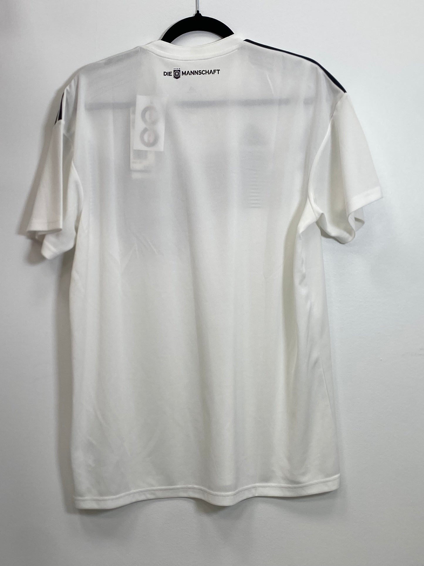2017 Germany Home Jersey / Large / New