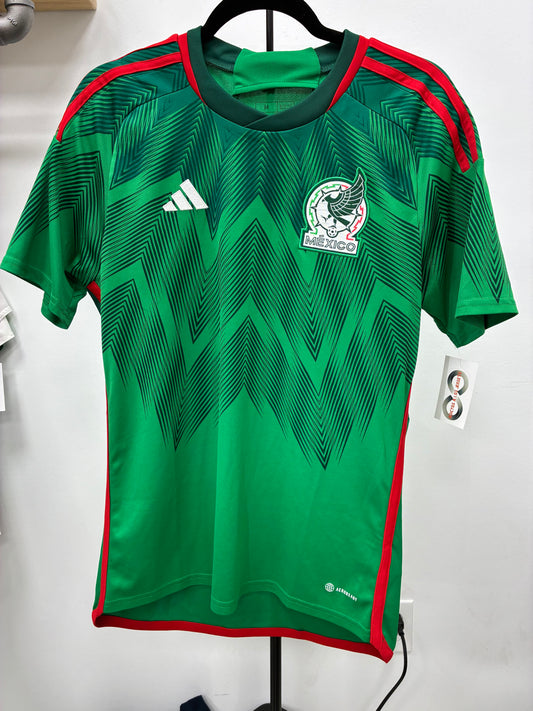 2022 Mexico Home Jersey / Medium / 9/10