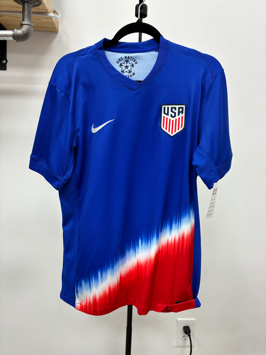 2024 USA Jersey / Medium / 10/10