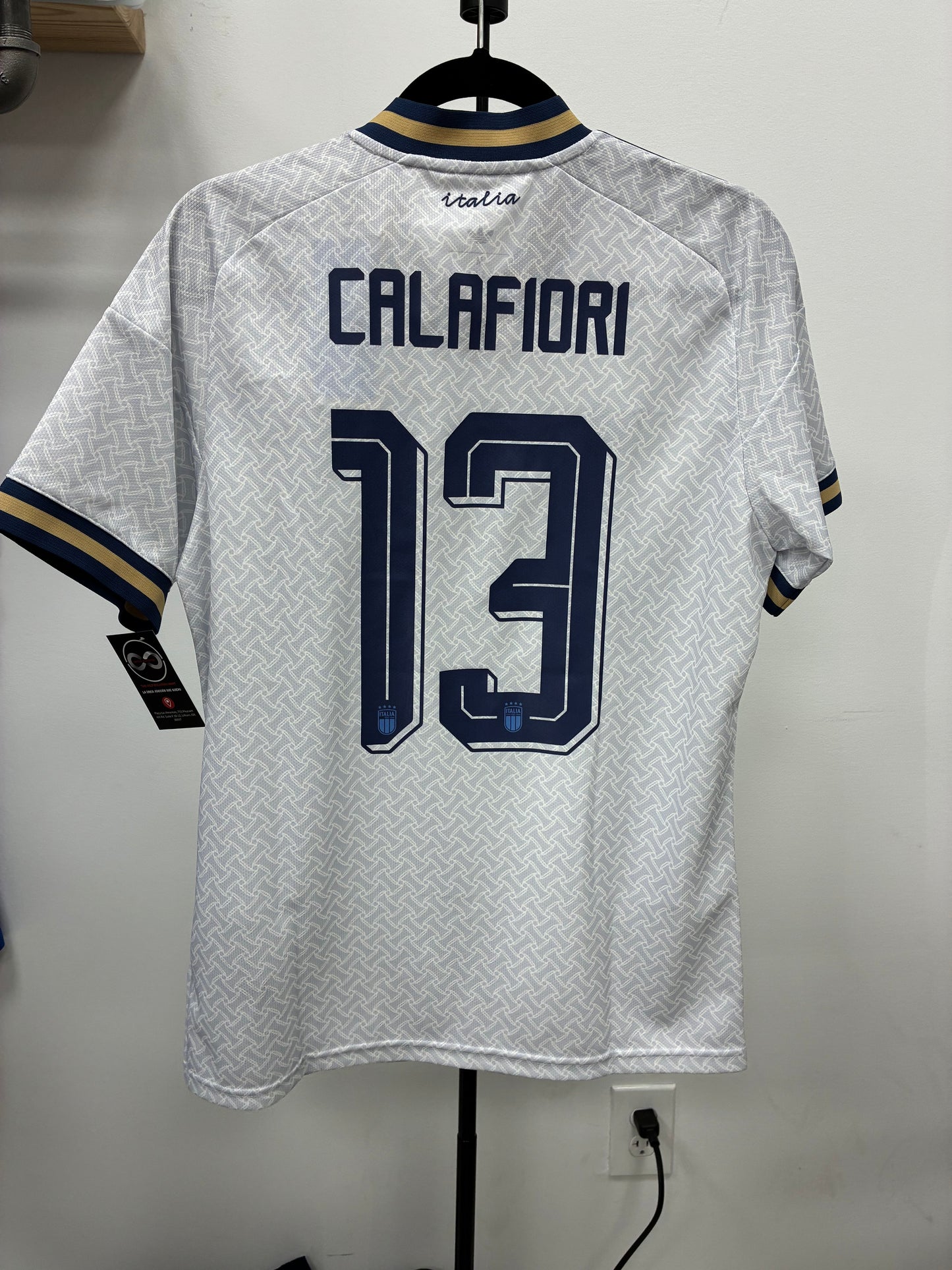 2026-27 Italy 13 Calafiori Away Jersey / Medium / New
