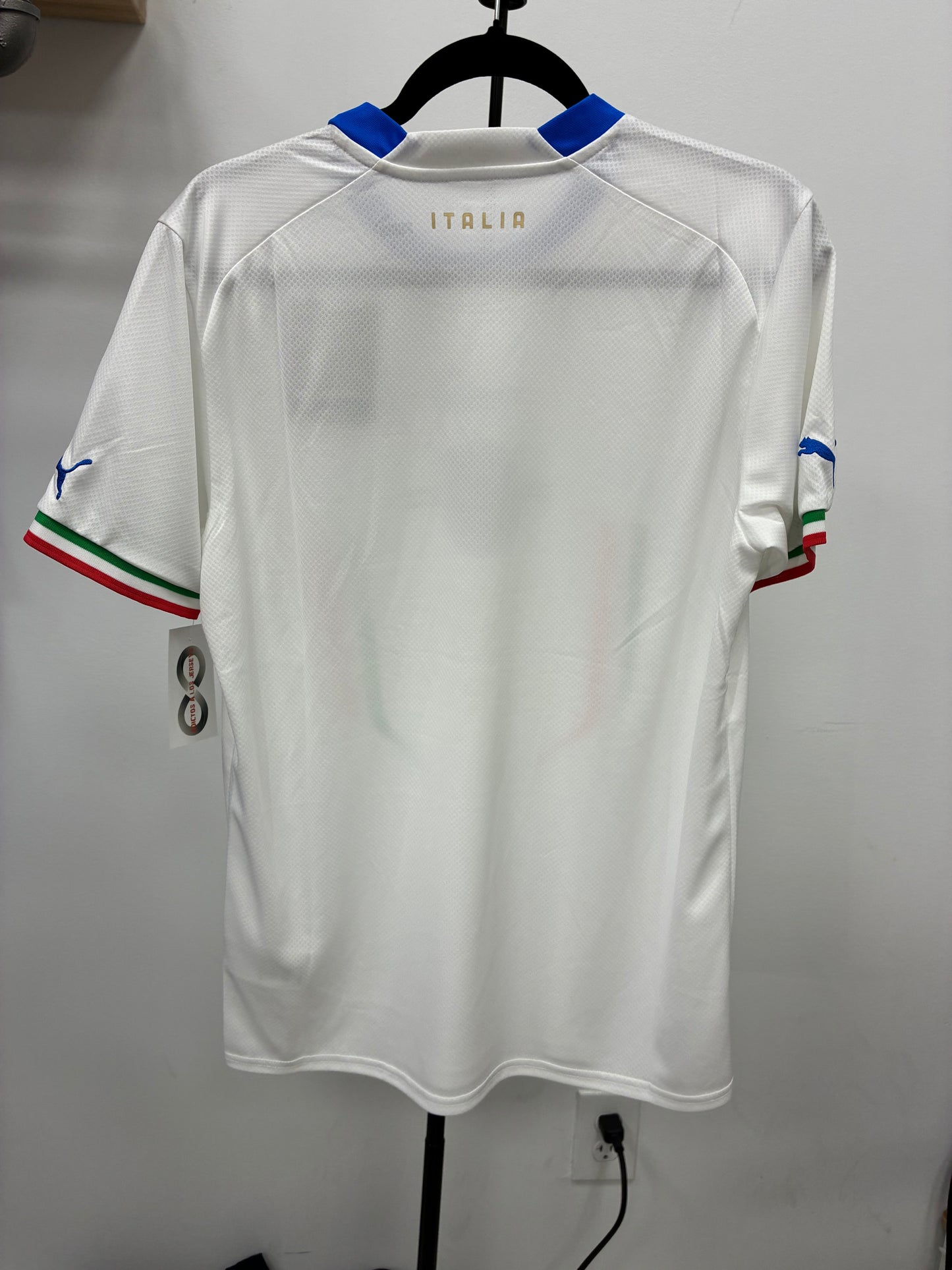 2022 Italy Away Jersey / Medium / New