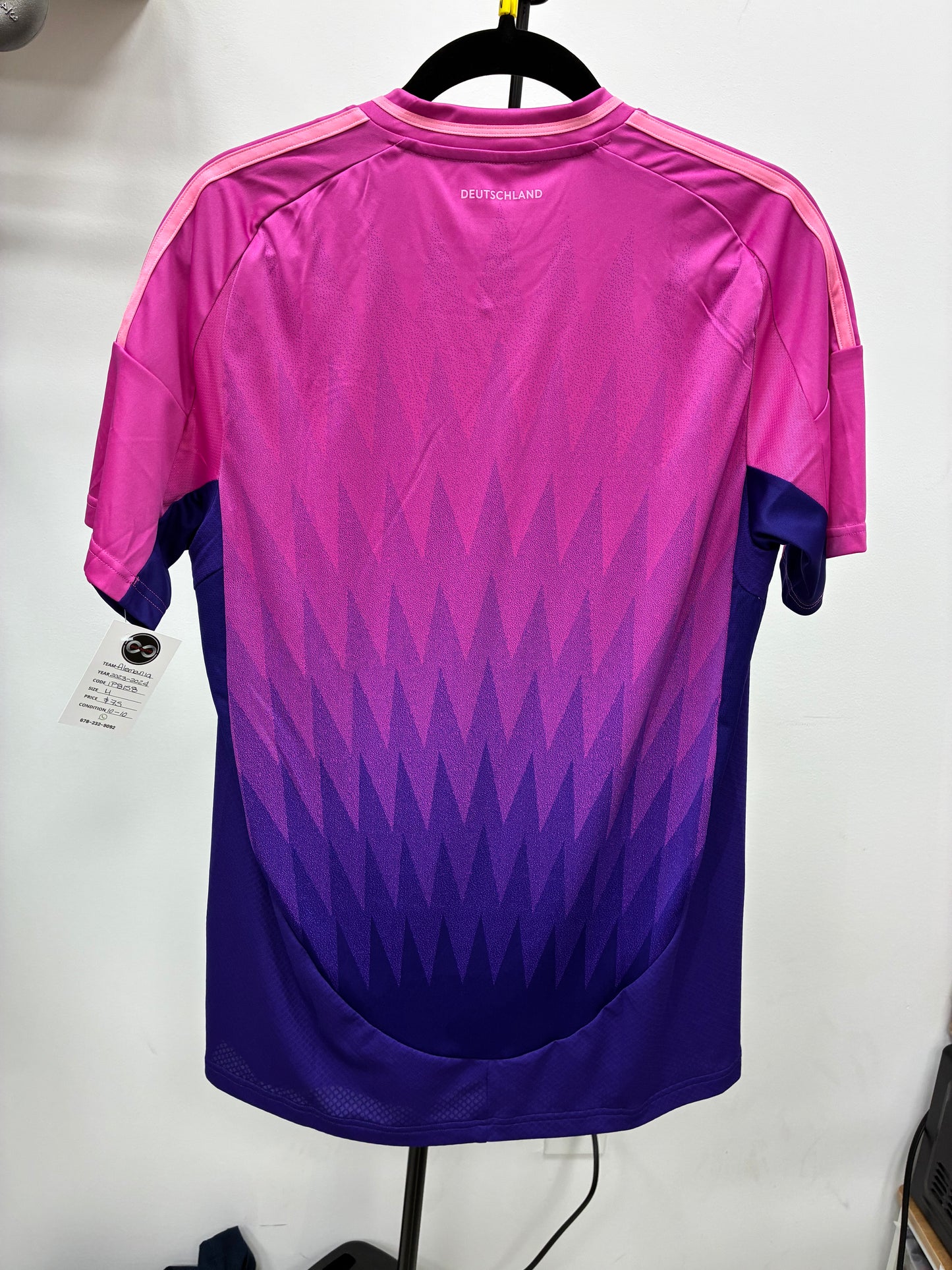 2024 Germany Away Jersey / Medium / 10/10