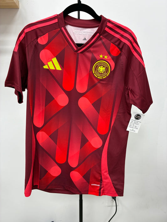 2024 Germany Jersey / medium / New
