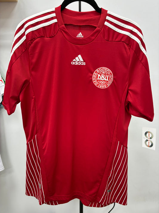 2008 Denmark Home Jersey / Medium / Excellent