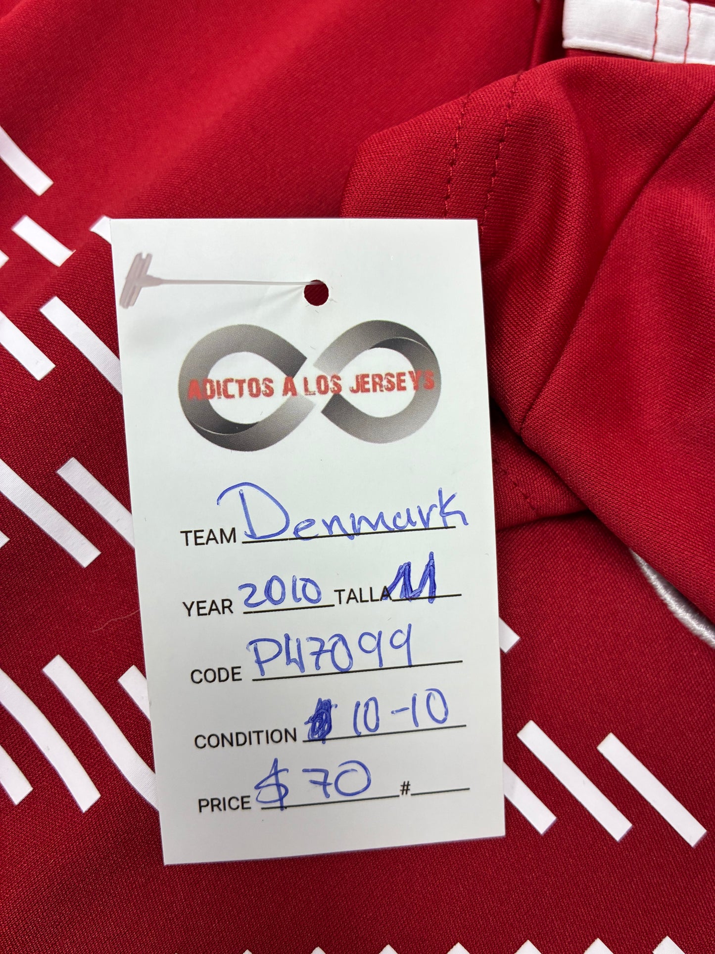 2010 Denmark Home Jersey / Medium / 10/10