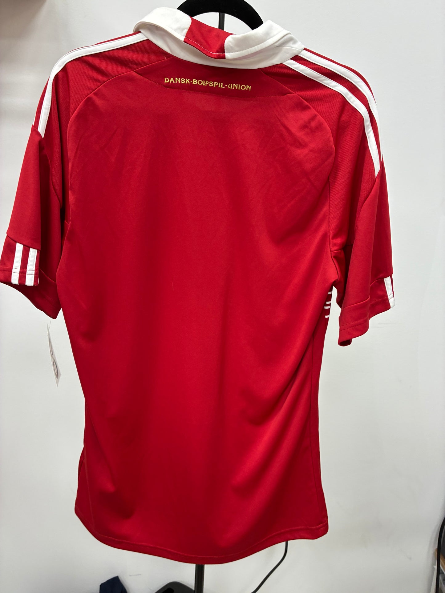 2010 Denmark Home Jersey / Medium / 10/10