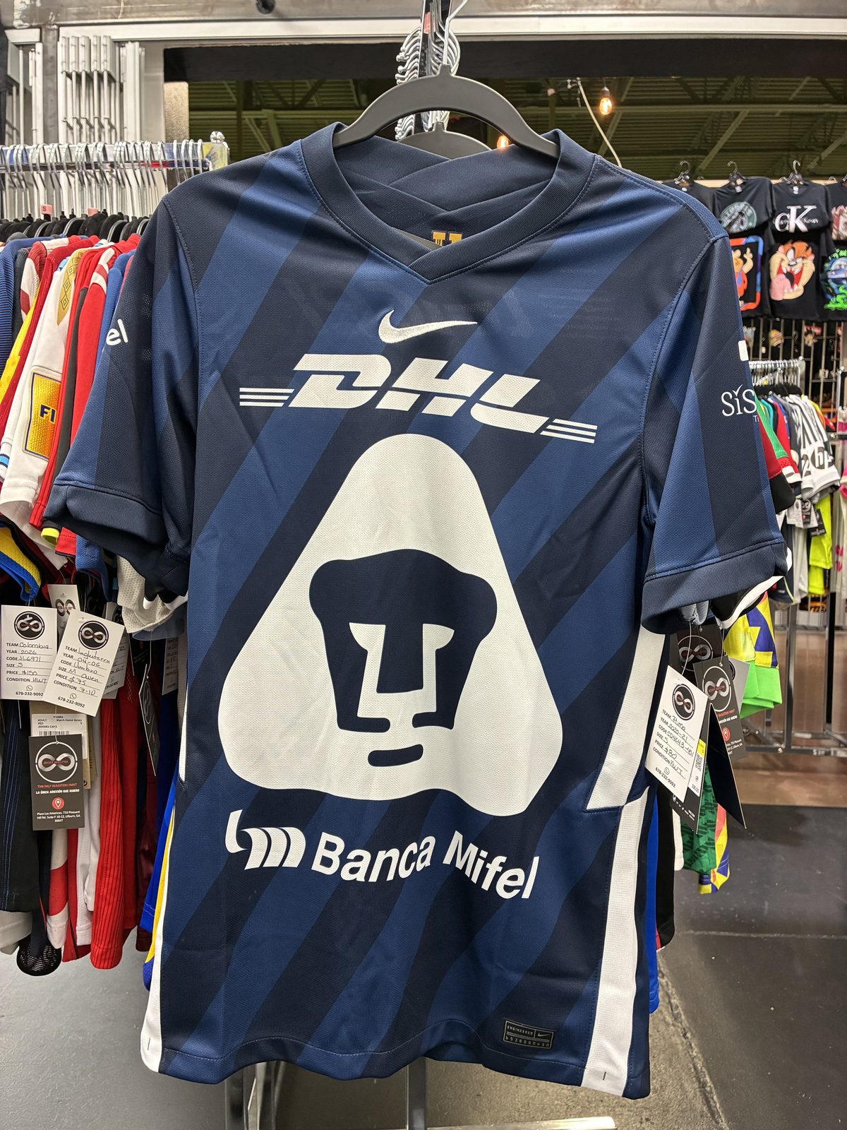 Pumas UNAM 2020-21 Away Jersey front