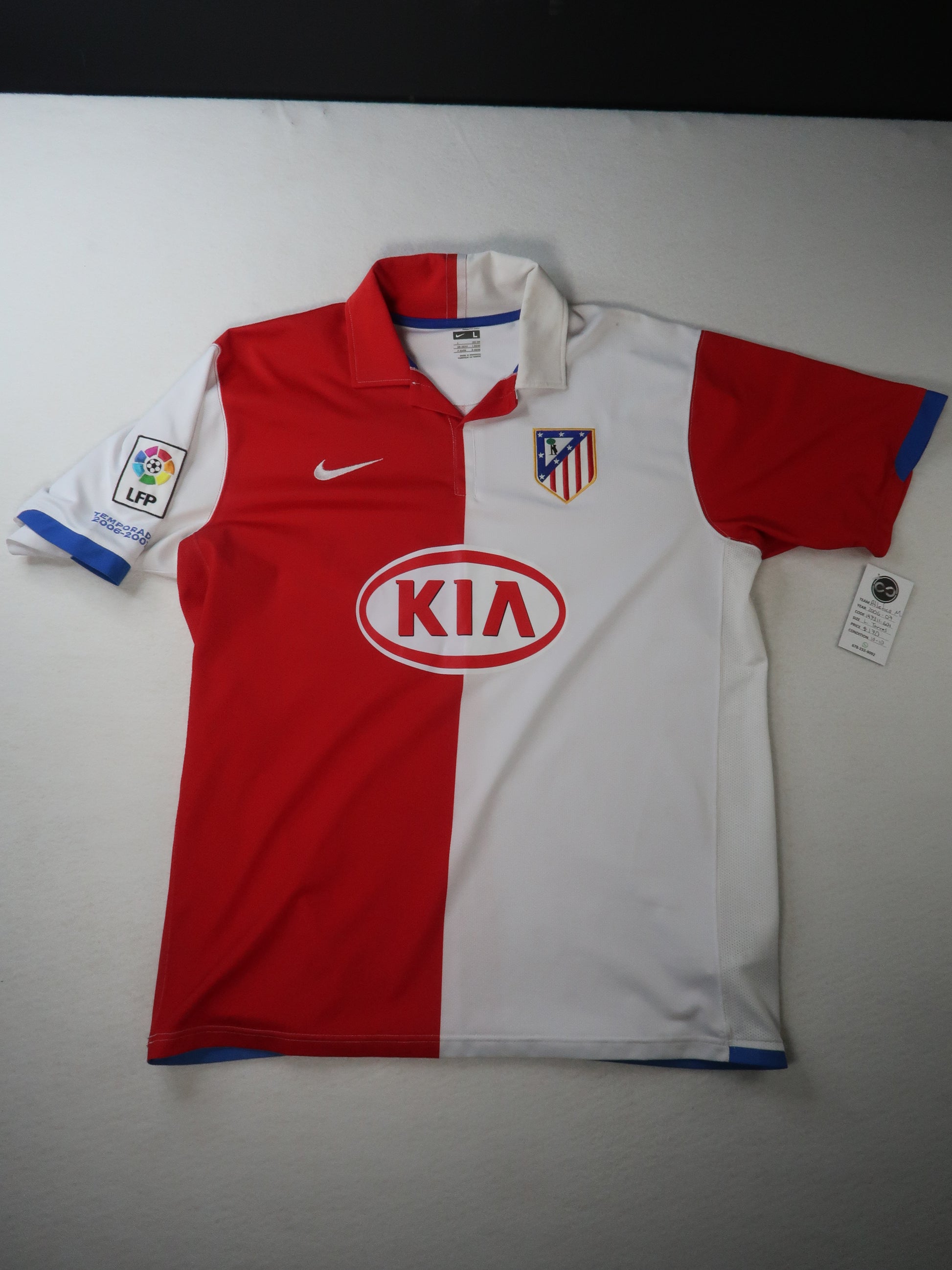 2006-07 Atlético Madrid home jersey front, red and white split with KIA sponsor