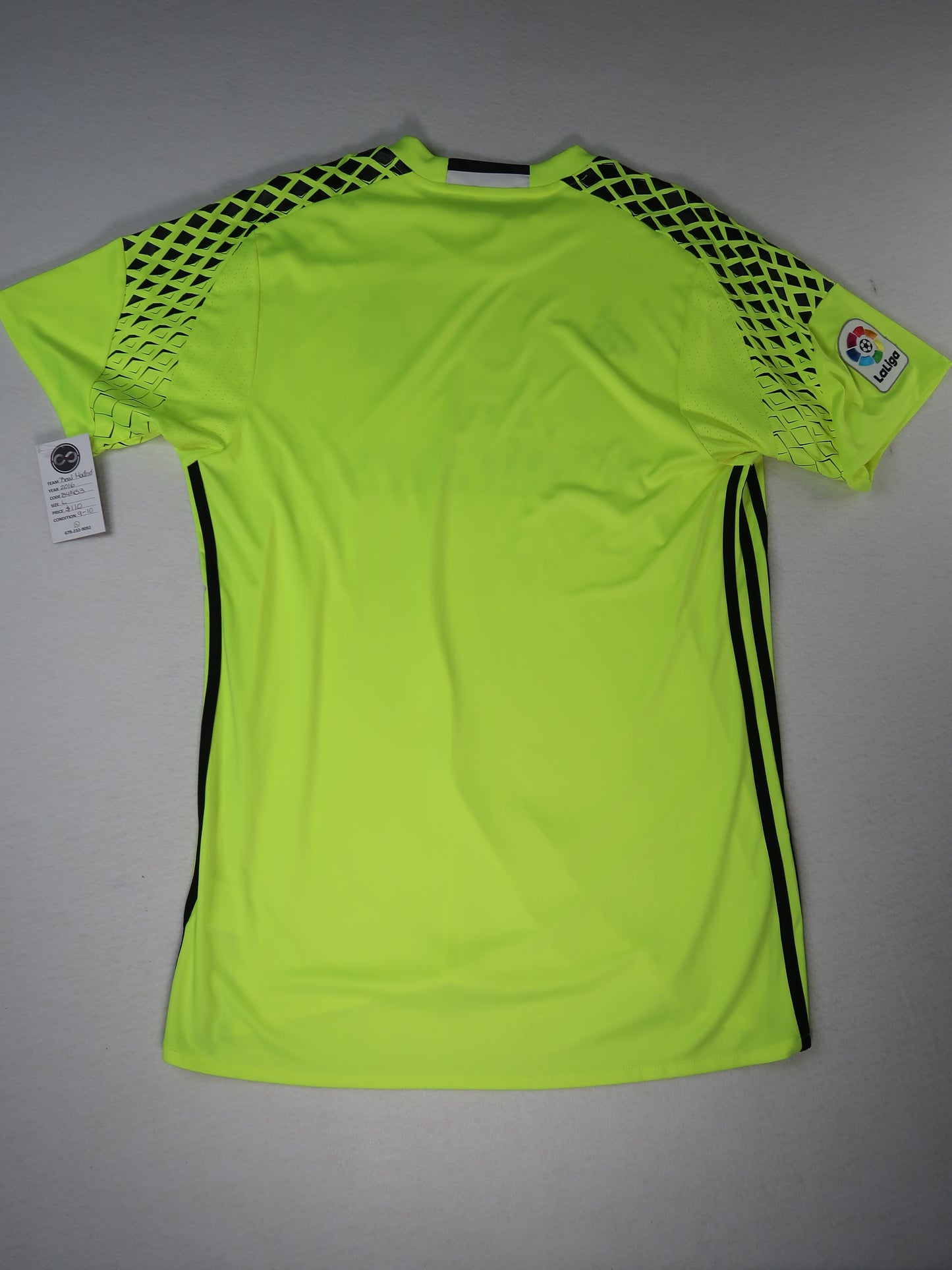 2016-17 Real Madrid goalkeeper jersey back