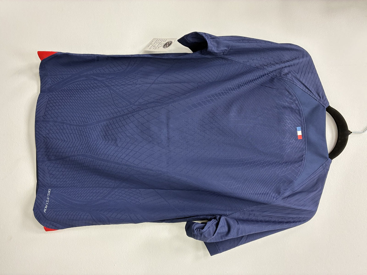 2023-24 Paris Saint-Germain Home Jersey Medium