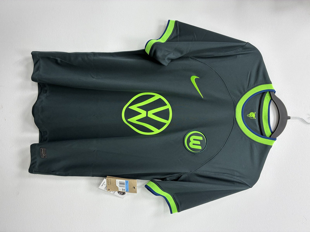 2022-23 VfL Wolfsburg Home Jersey Medium