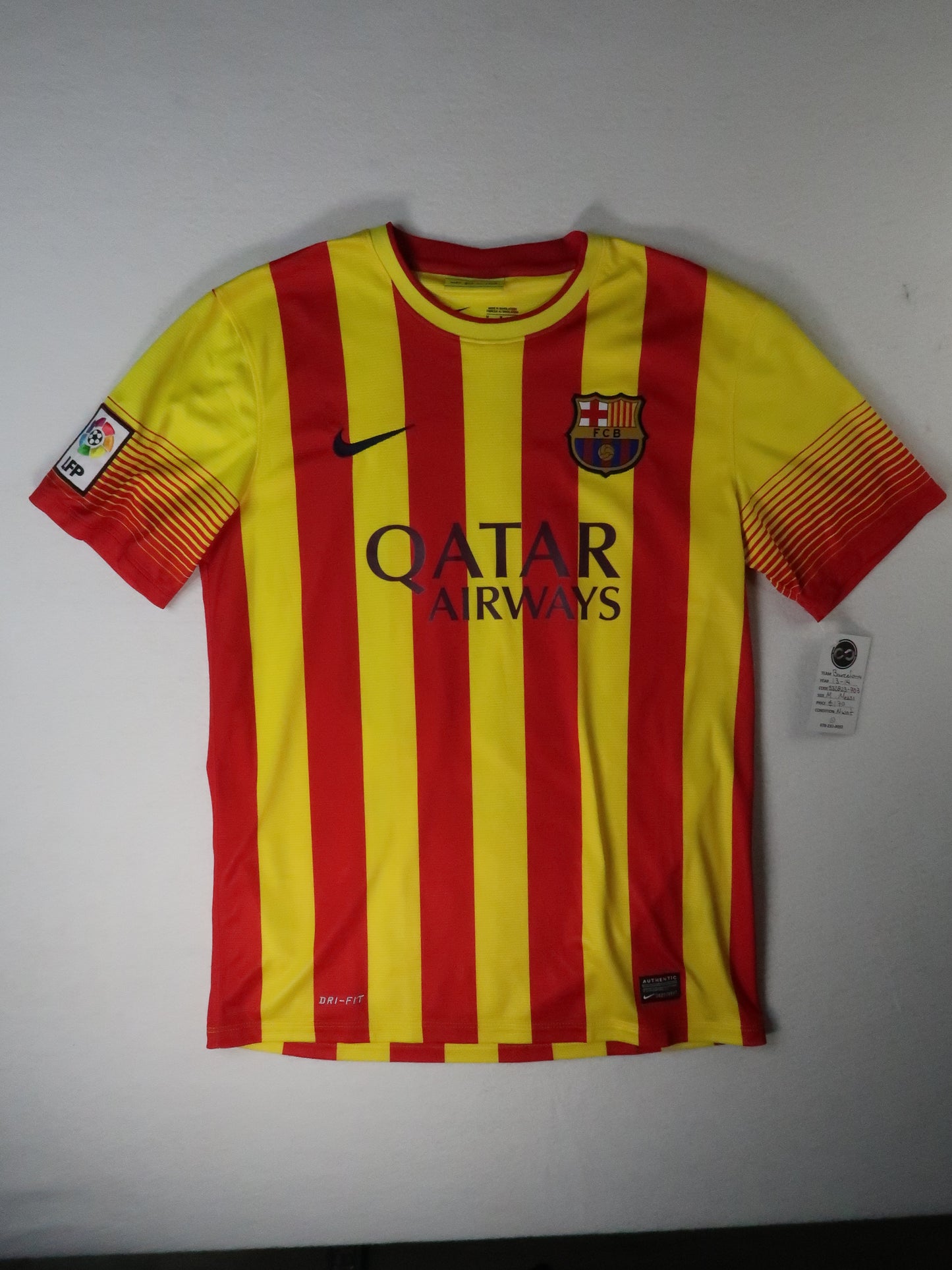 2013-14 Barcelona Messi Away Jersey front