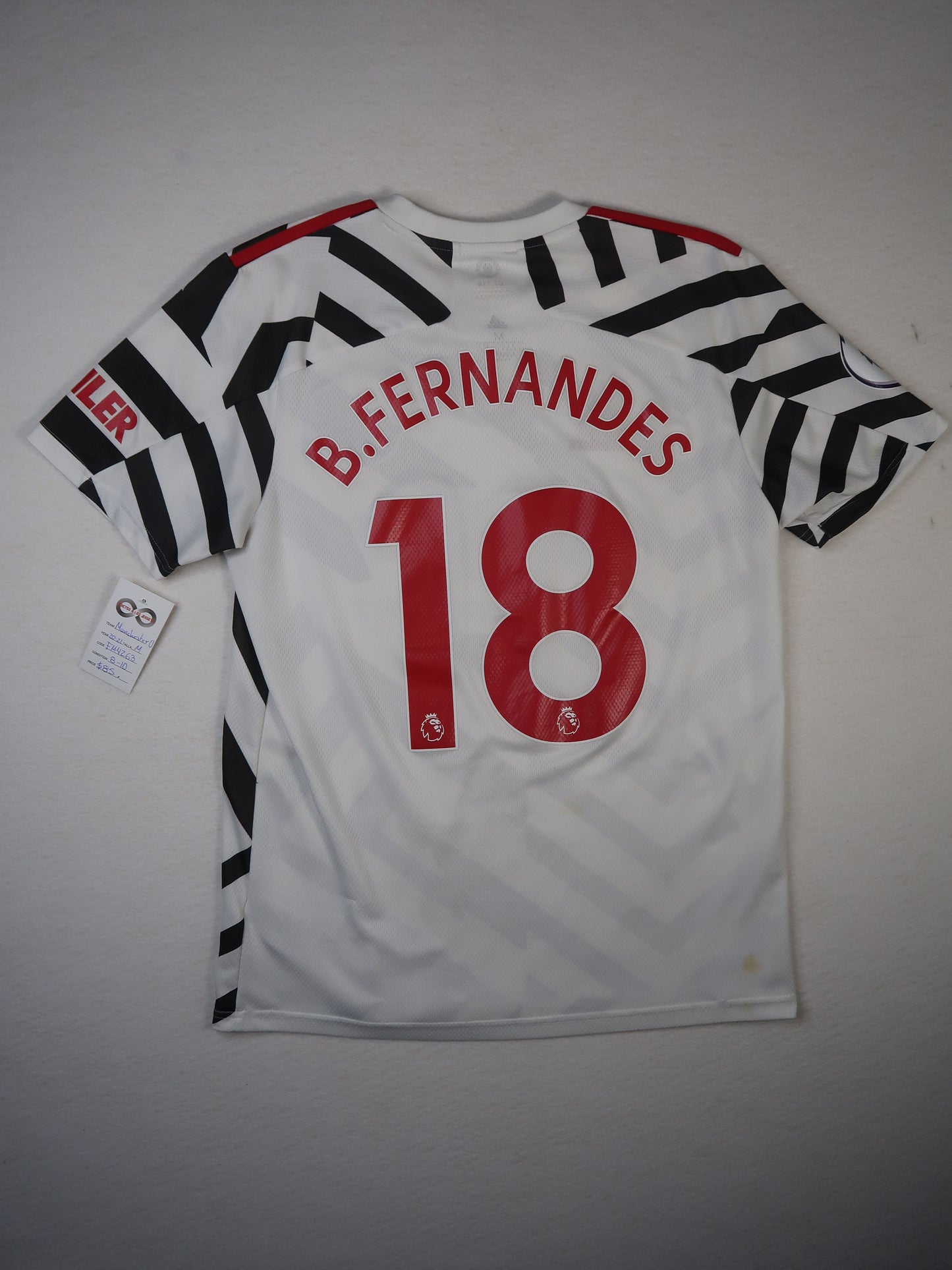 Manchester United B.Fernandes 18 back