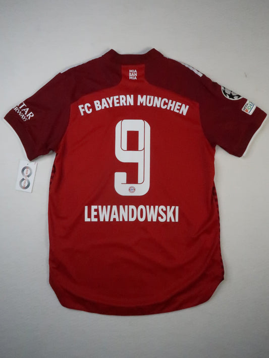 Bayern Munich Lewandowski 9 back