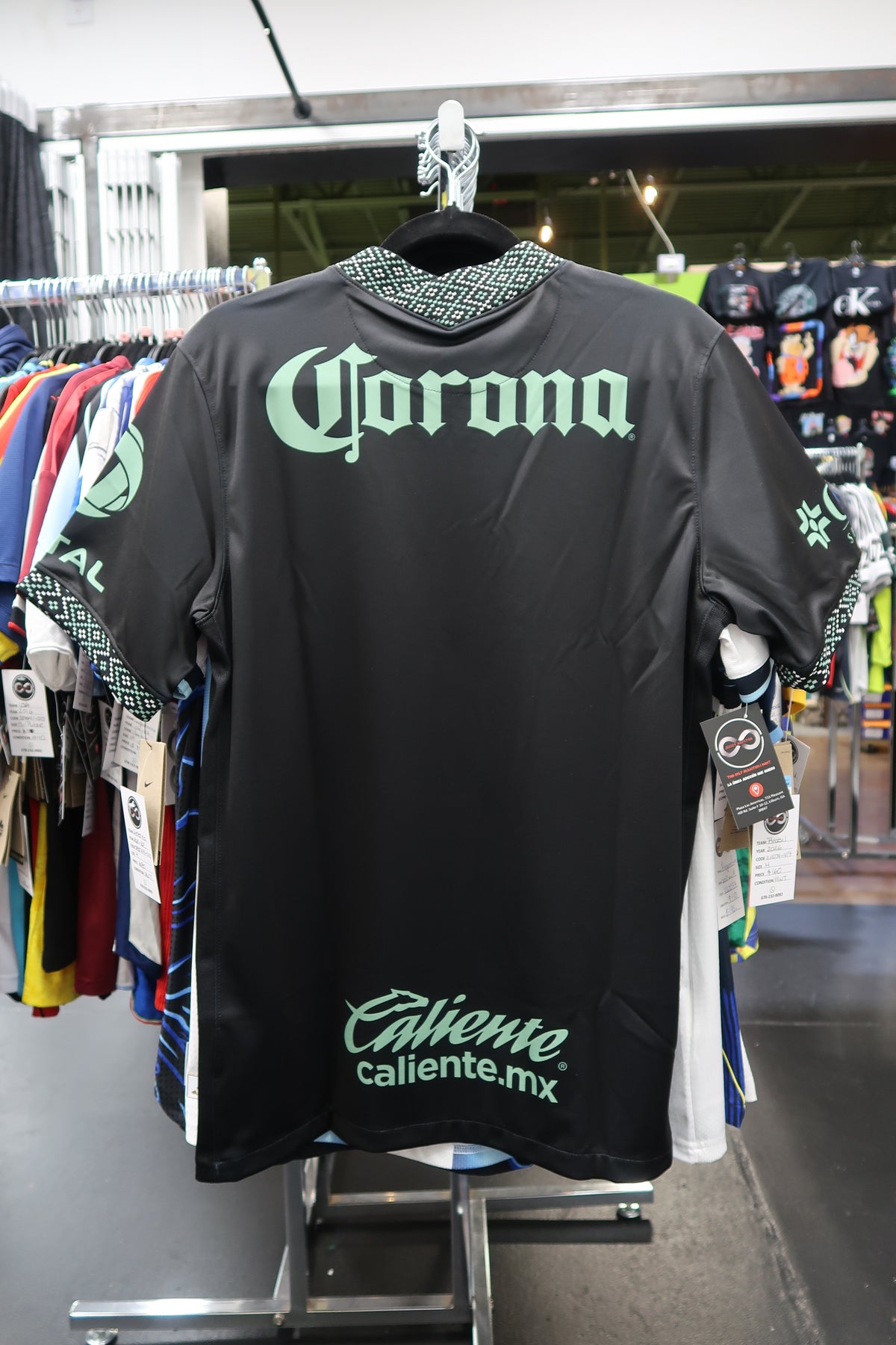 2021-22 Club América Away Jersey / M / 10-10
