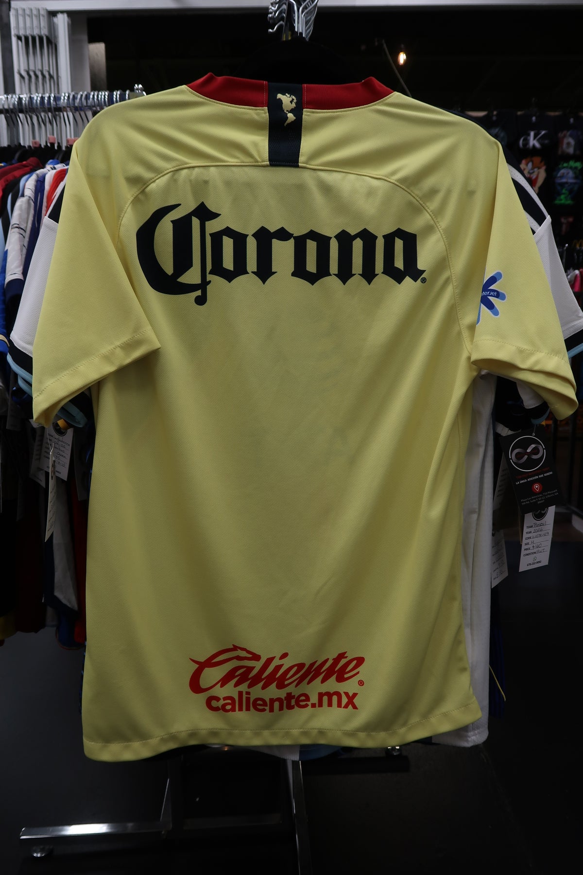 2018-19 Club América Home Jersey / M / 9-10