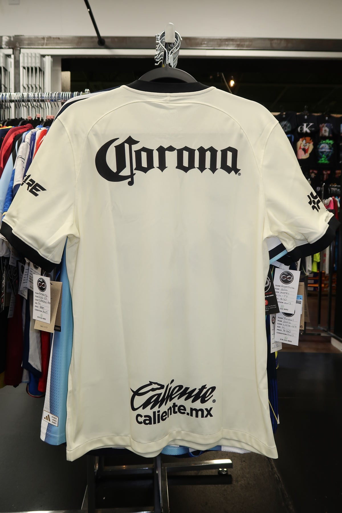 2022-23 Club América Third Jersey (Cream) / M / 10-10