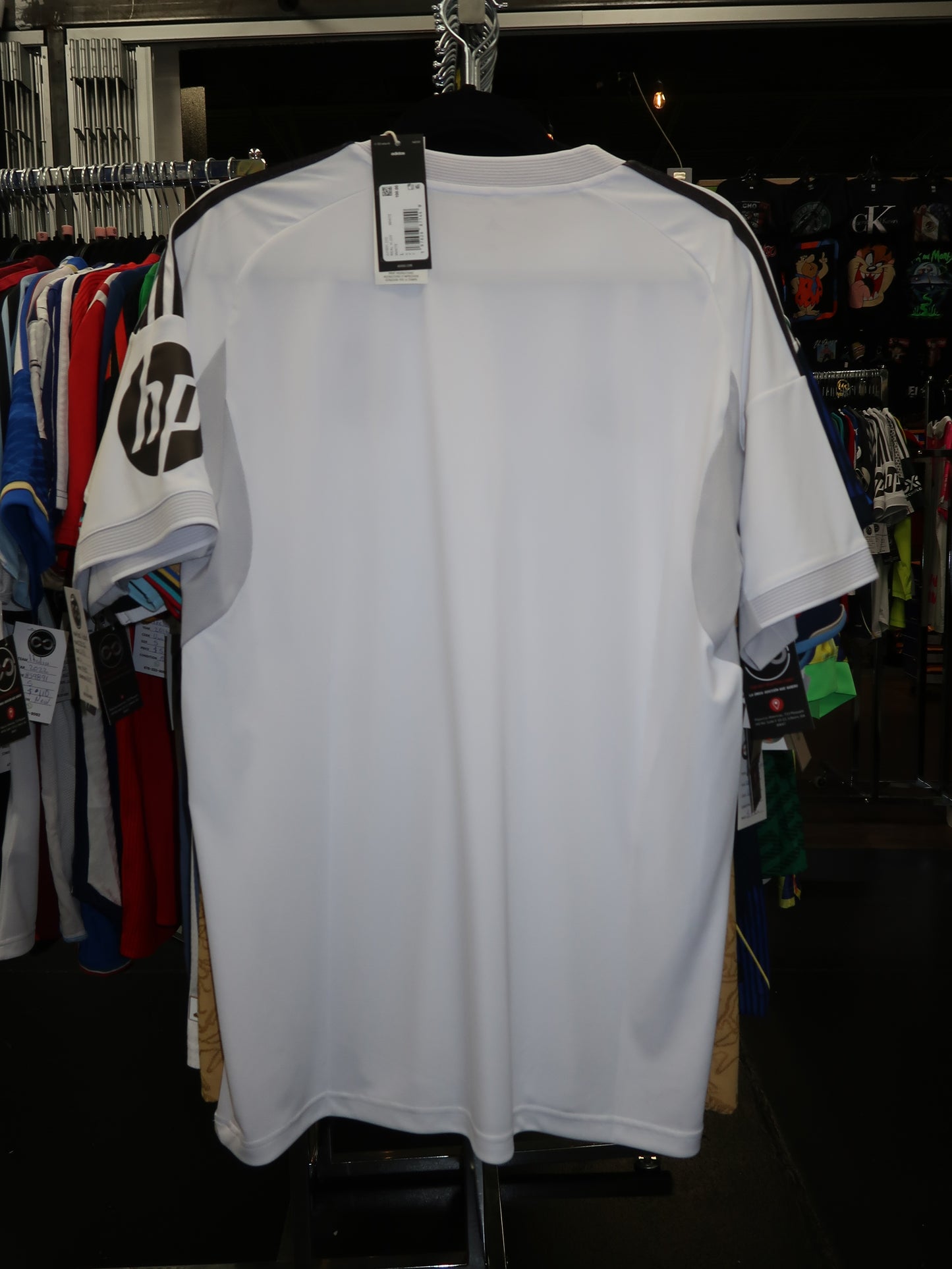 2025-26 Real Madrid Home Jersey / Large / New