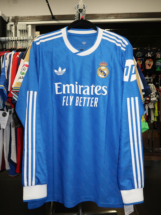 2025-26 Real Madrid Away Long Sleeve Jersey / Large / New