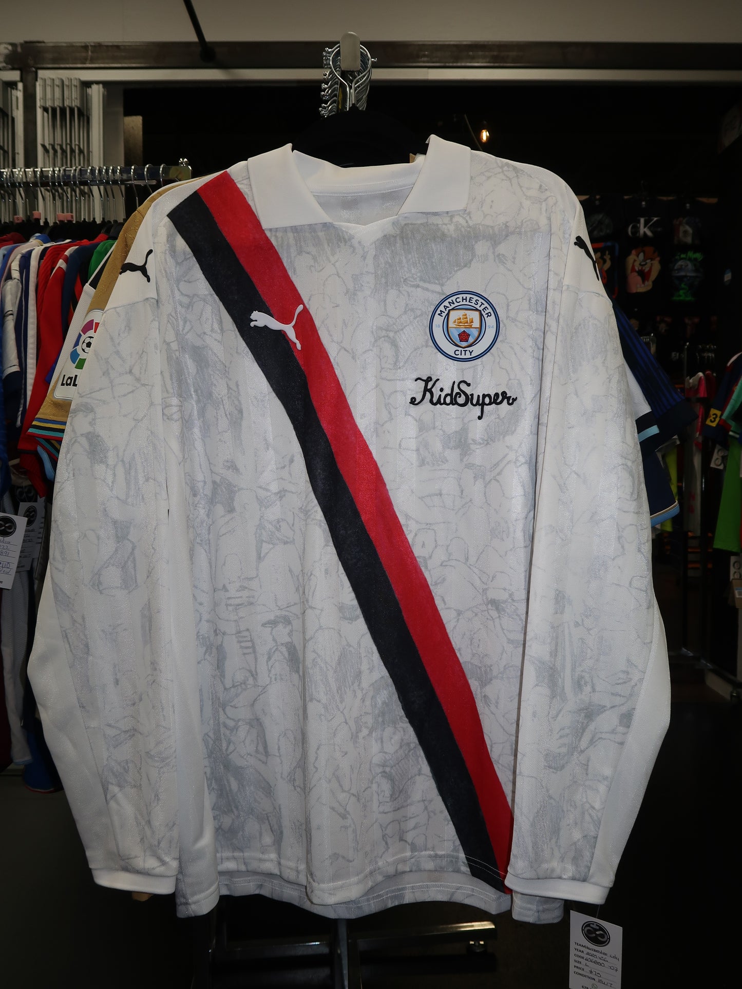 2025-26 Manchester City Special Edition Long Sleeve Jersey / Large / New