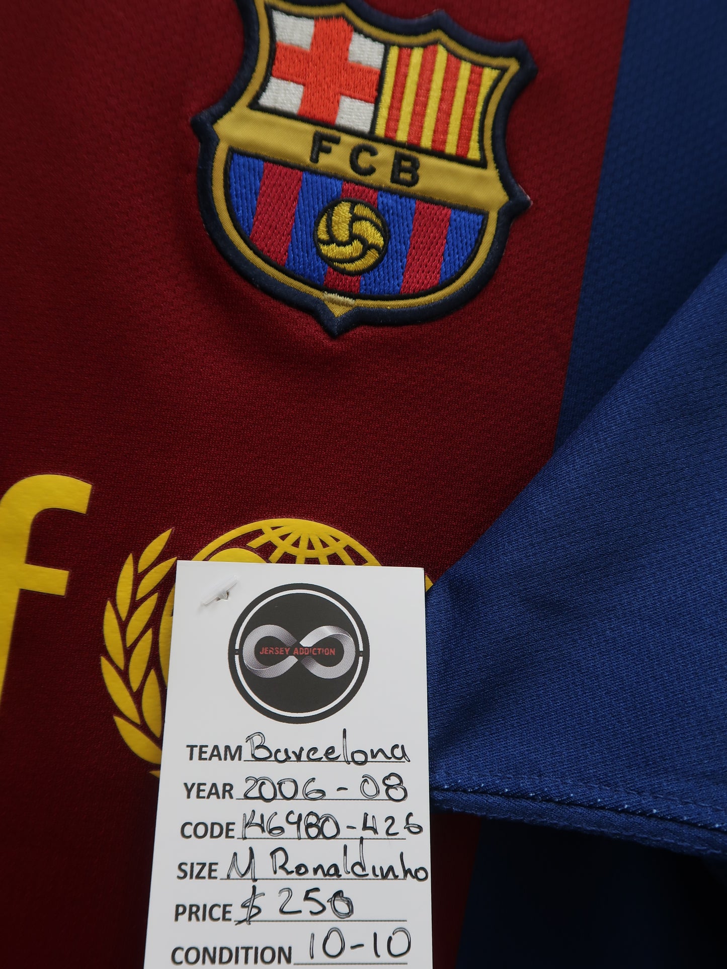 2006-08 Barcelona Ronaldinho 10 Home Jersey tag