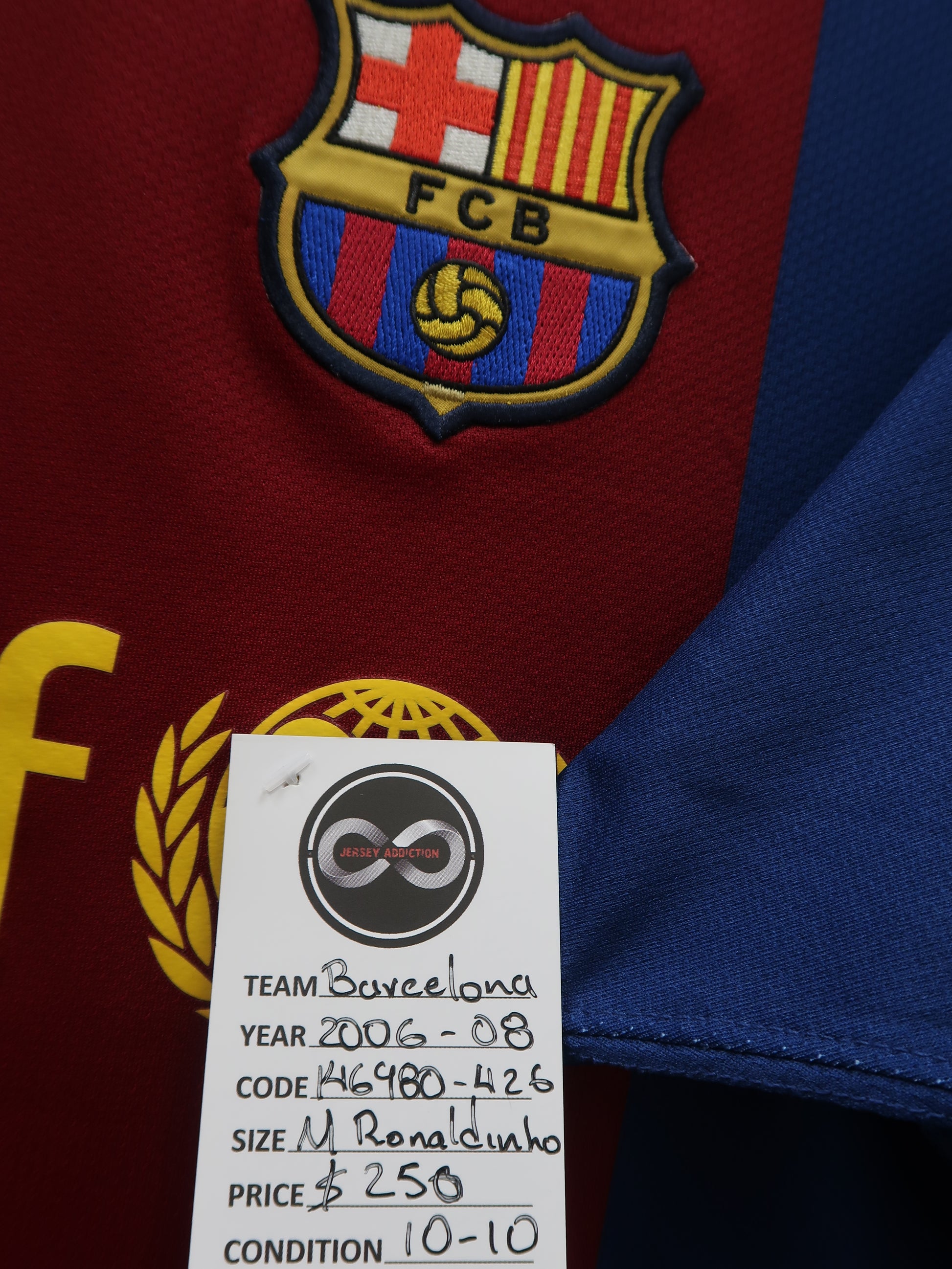 2006-08 Barcelona Ronaldinho 10 Home Jersey tag