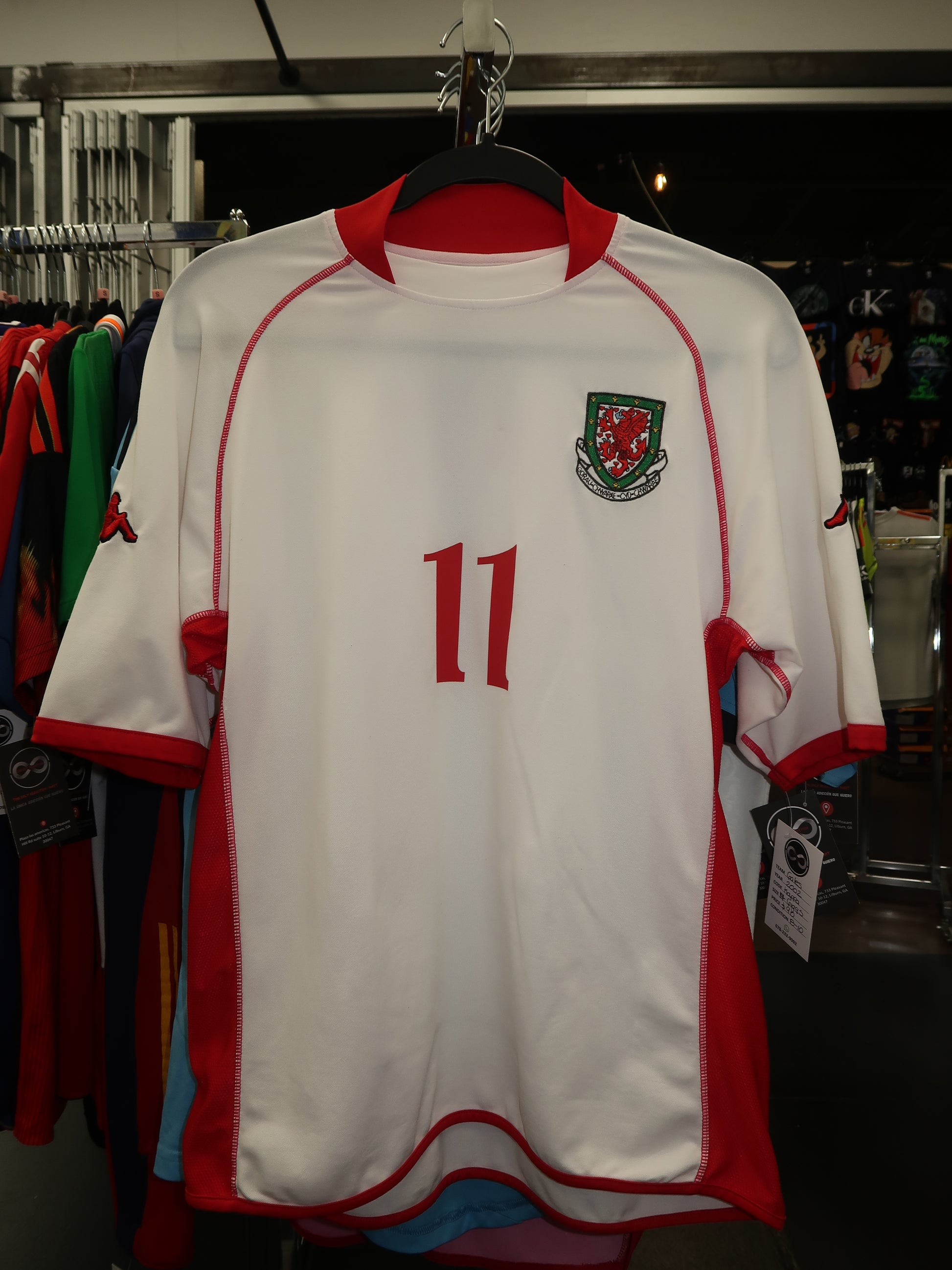 2002 Wales Giggs 11 Home Jersey front
