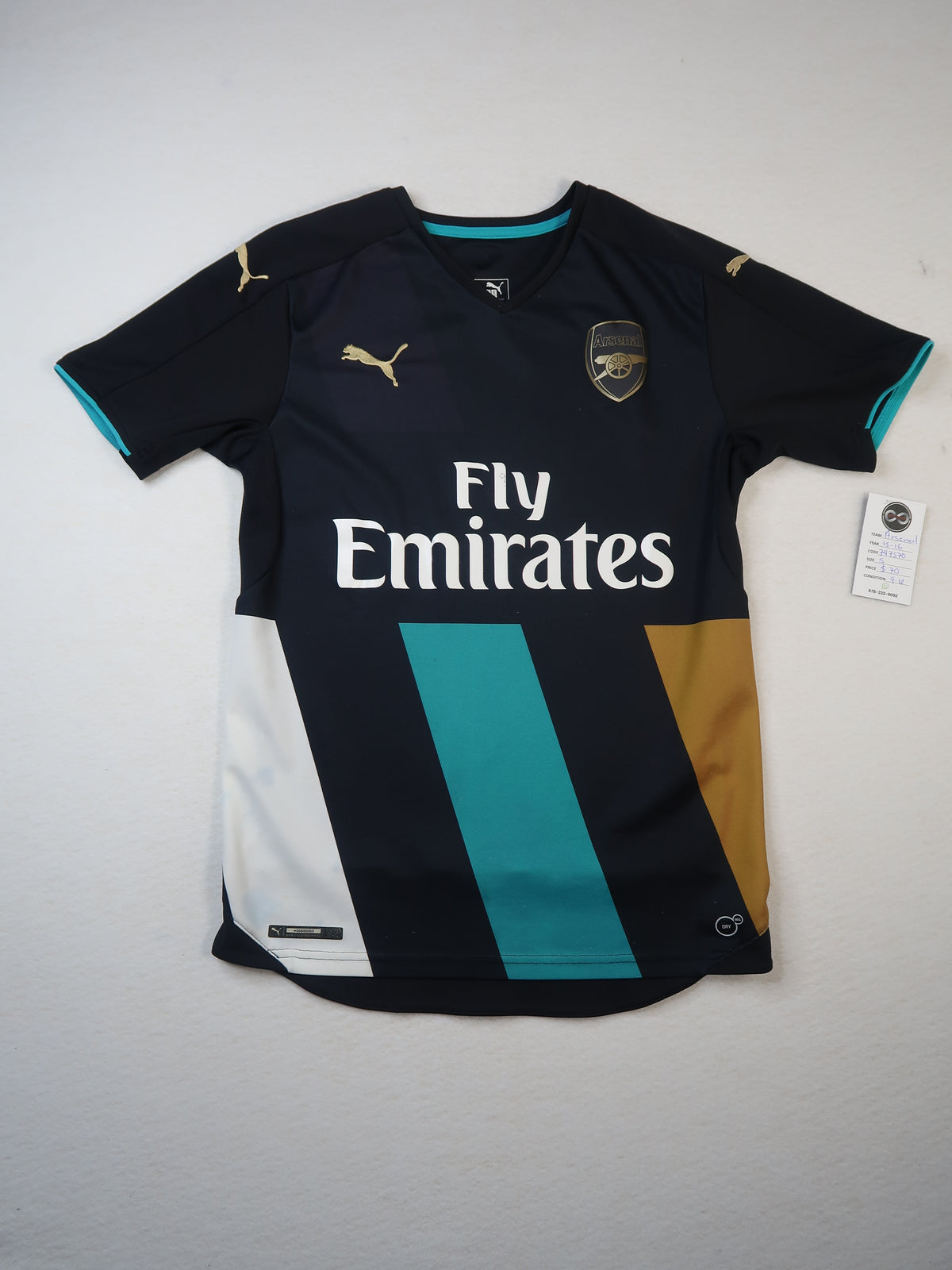 2015-16 Arsenal Third Jersey front