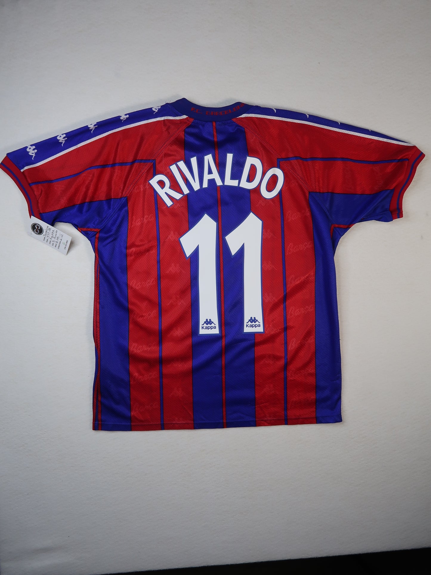 1997-98 Barcelona Rivaldo 11 Home Jersey name