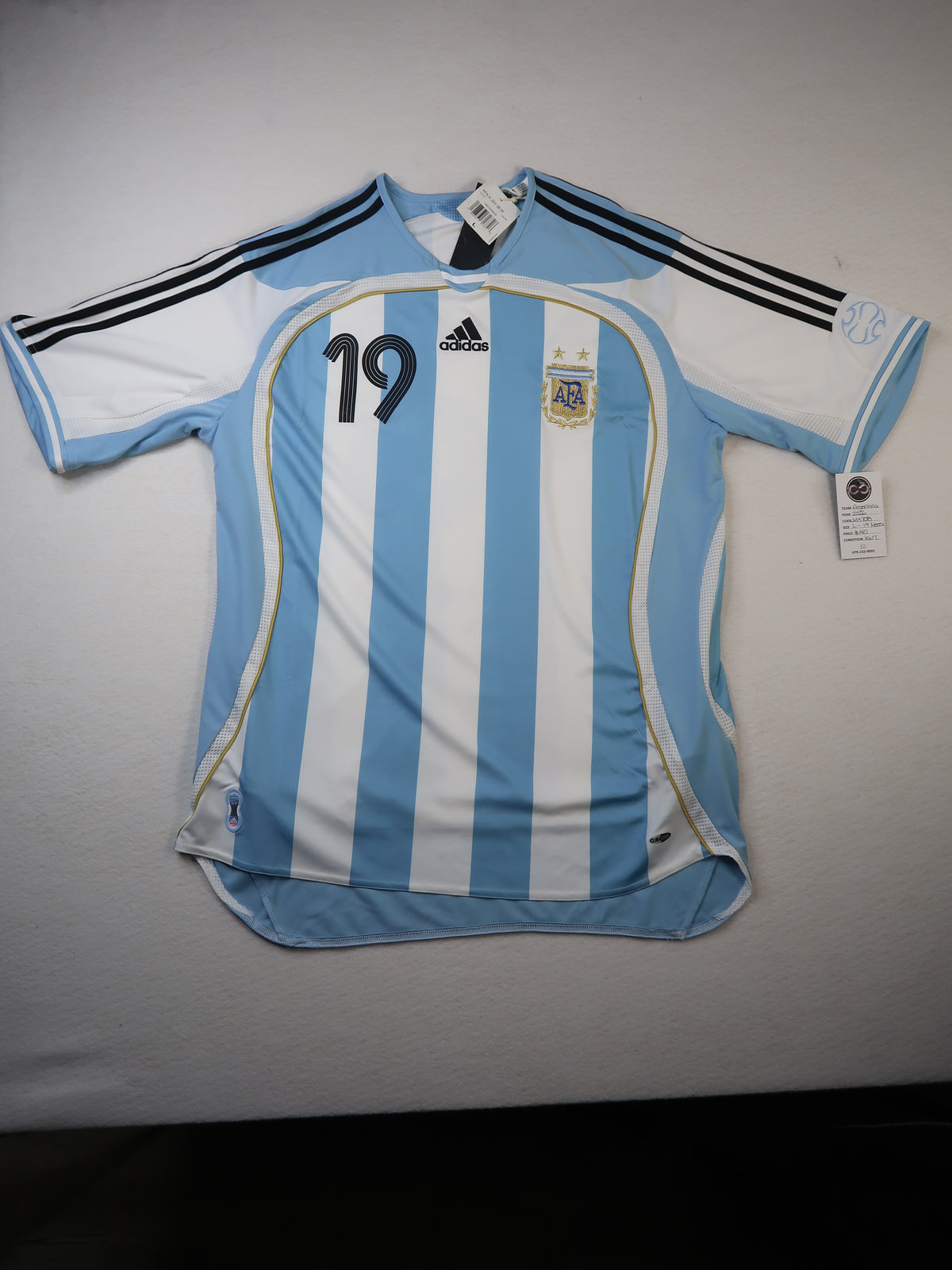 2026 Argentina Messi 19 Home Jersey / Large / NWT