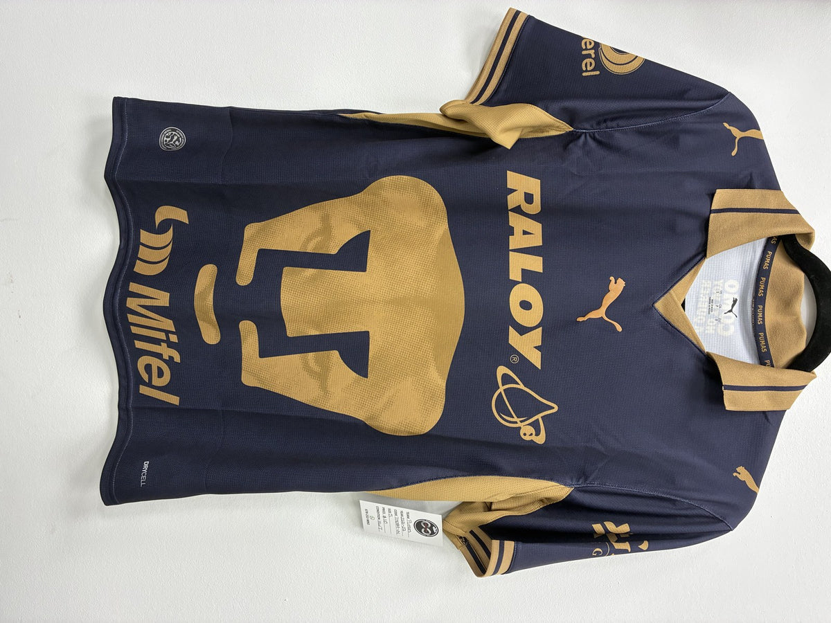 2026-27 Pumas UNAM Special Edition (Como No Te Voy A Querer) Jersey Medium