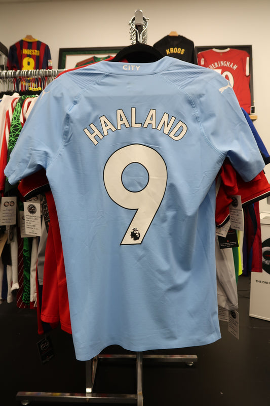 2023-24 Manchester City home jersey - Haaland 9 nameset on back